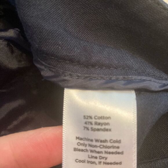 Talbots NWOT stretch twill curvy petites cropped Capri pants w/ buttons on leg - Picture 9 of 10